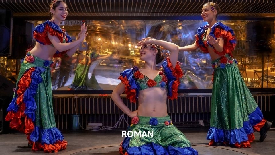 Fiesta Package 25 : BOSPHORUS DINNER CRUISE & TURKISH NIGHT SHOW (VIP TABLE VIP LARGE MENU WITH DRINKS)