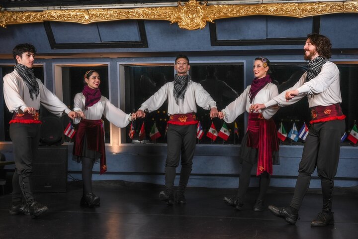 Fiesta Package 19 : DINNER CRUISE WITH BIRTHDAY CAKE AND SONG - BEST TABLE