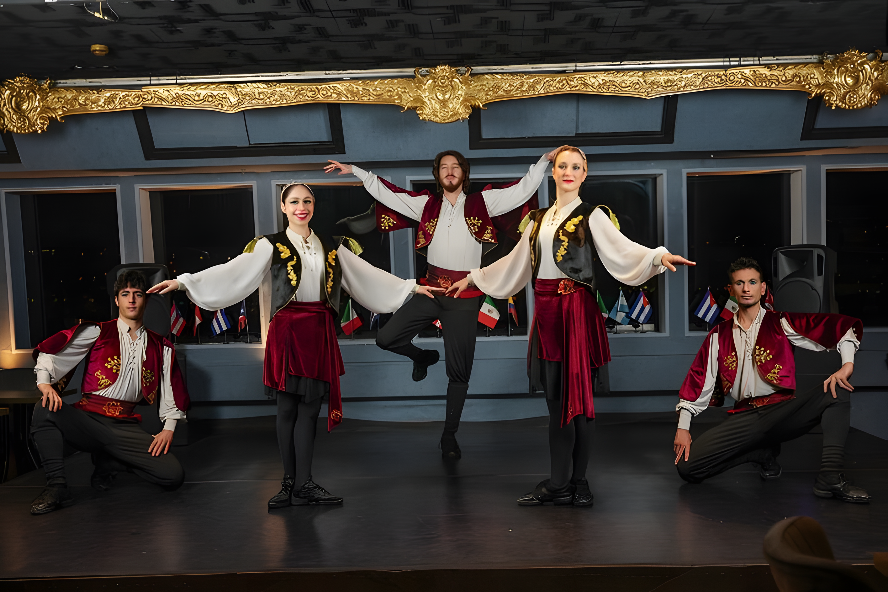 Fiesta Package 20 : BOSPHORUS DINNER CRUISE & TURKISH NIGHT SHOW (PREMIUM VIP TABLE WITH VIP MENU)