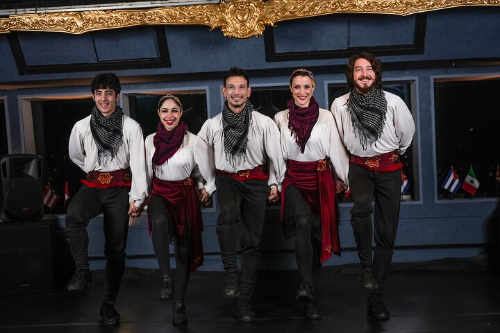 Fiesta Package 4 : Bosphorus Dinner Cruise - VIP Front Table ( Unlimited Soft Drink + Dinner + Turkish Show + Meeting Point)