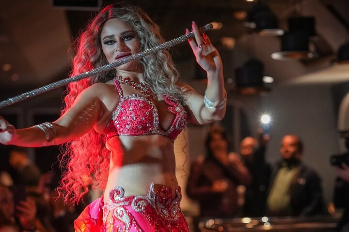 Fiesta Package 11 : Bosphorus Dinner Cruise (Soft Drinks & Local Alcohols + Dinner + Hotel Transfer + Turkish Show )- Standart Table