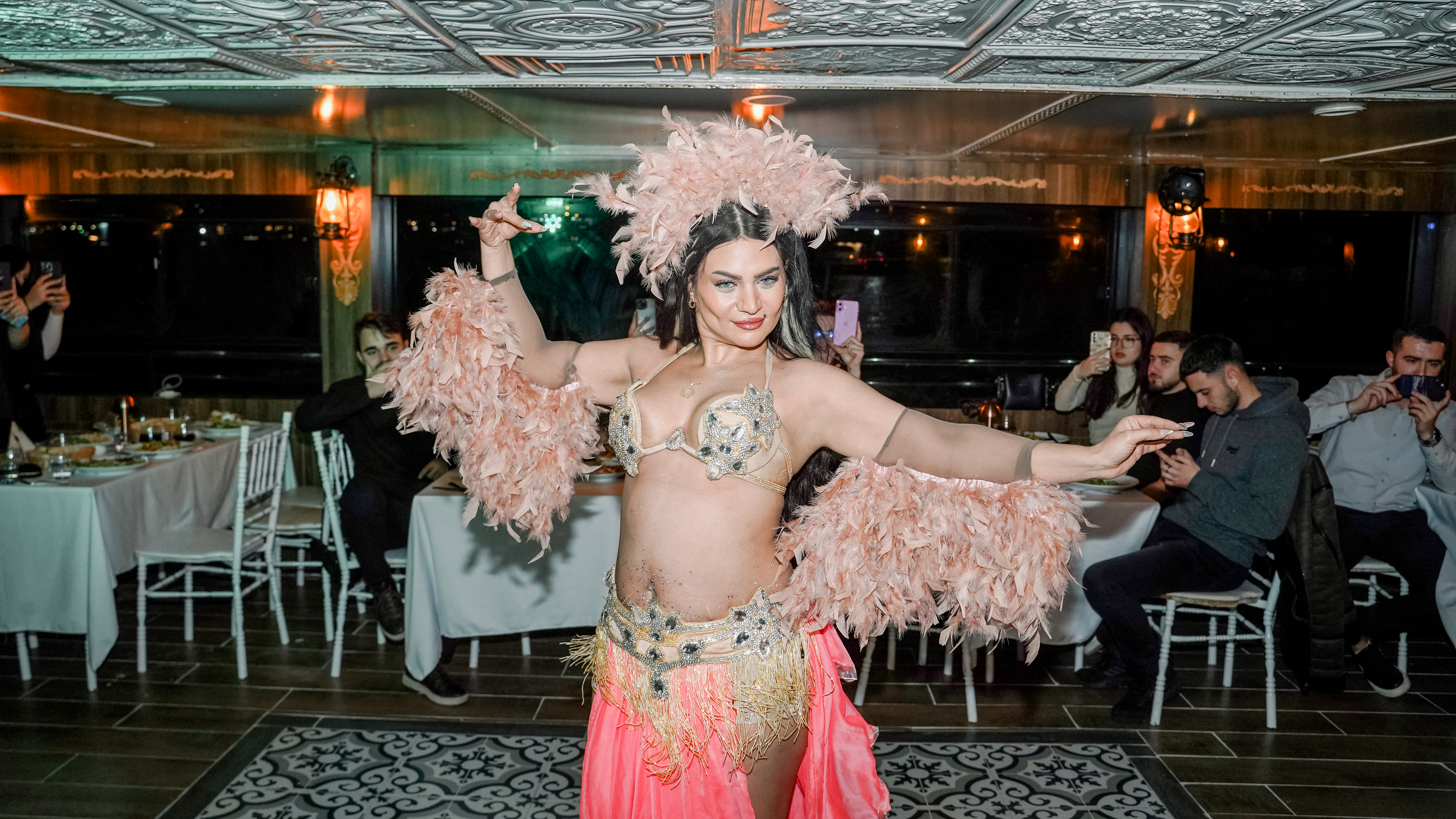 Sandra Package 1 : Bosphorus Dinner Cruise & Turkish Night Shows