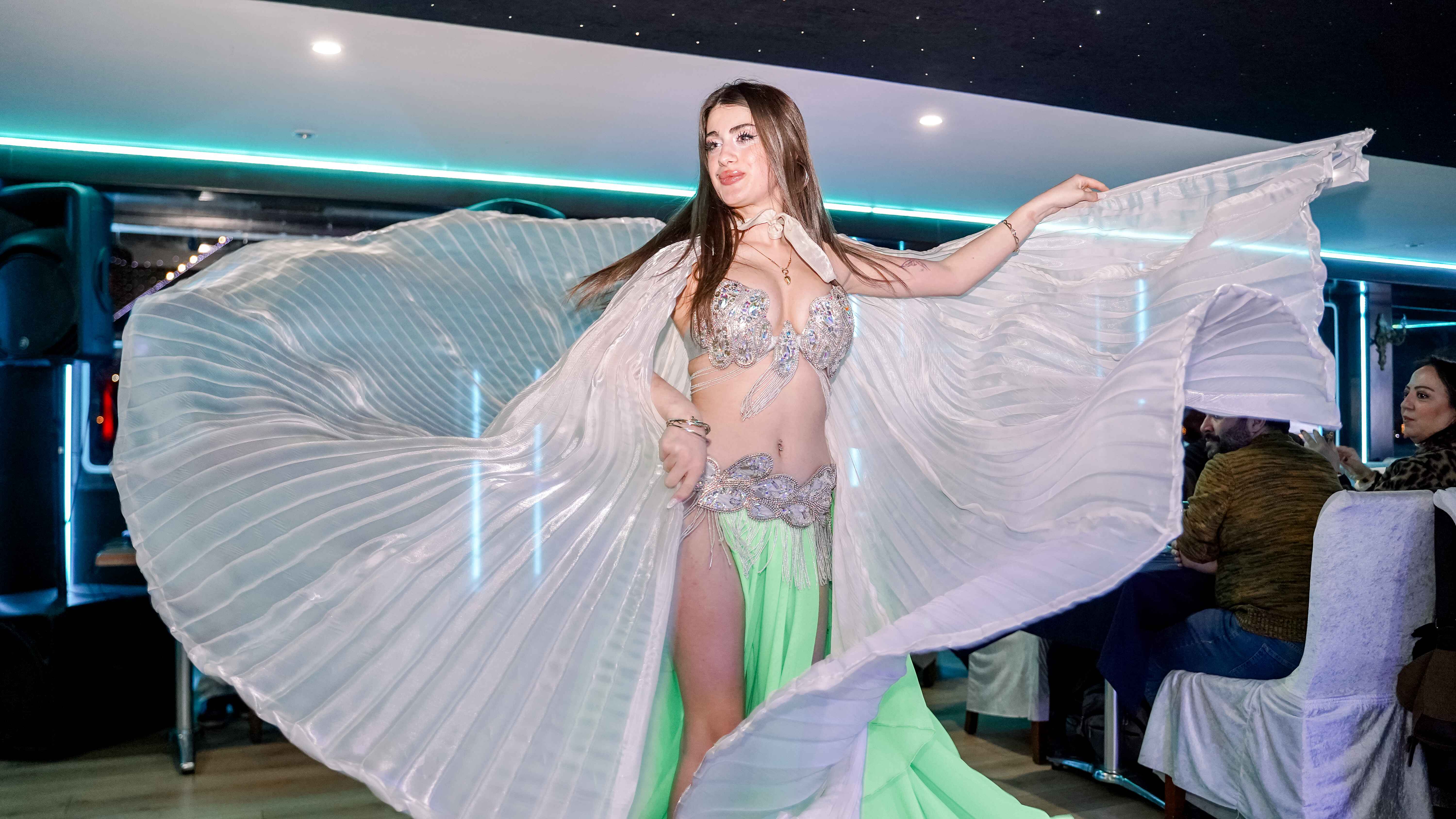 Glow Package 2 : Bosphorus Dinner Cruise with Turkish Night Show - CLOSE TO SHOW (MIDDLE) TABLE - NON ALCOHOL