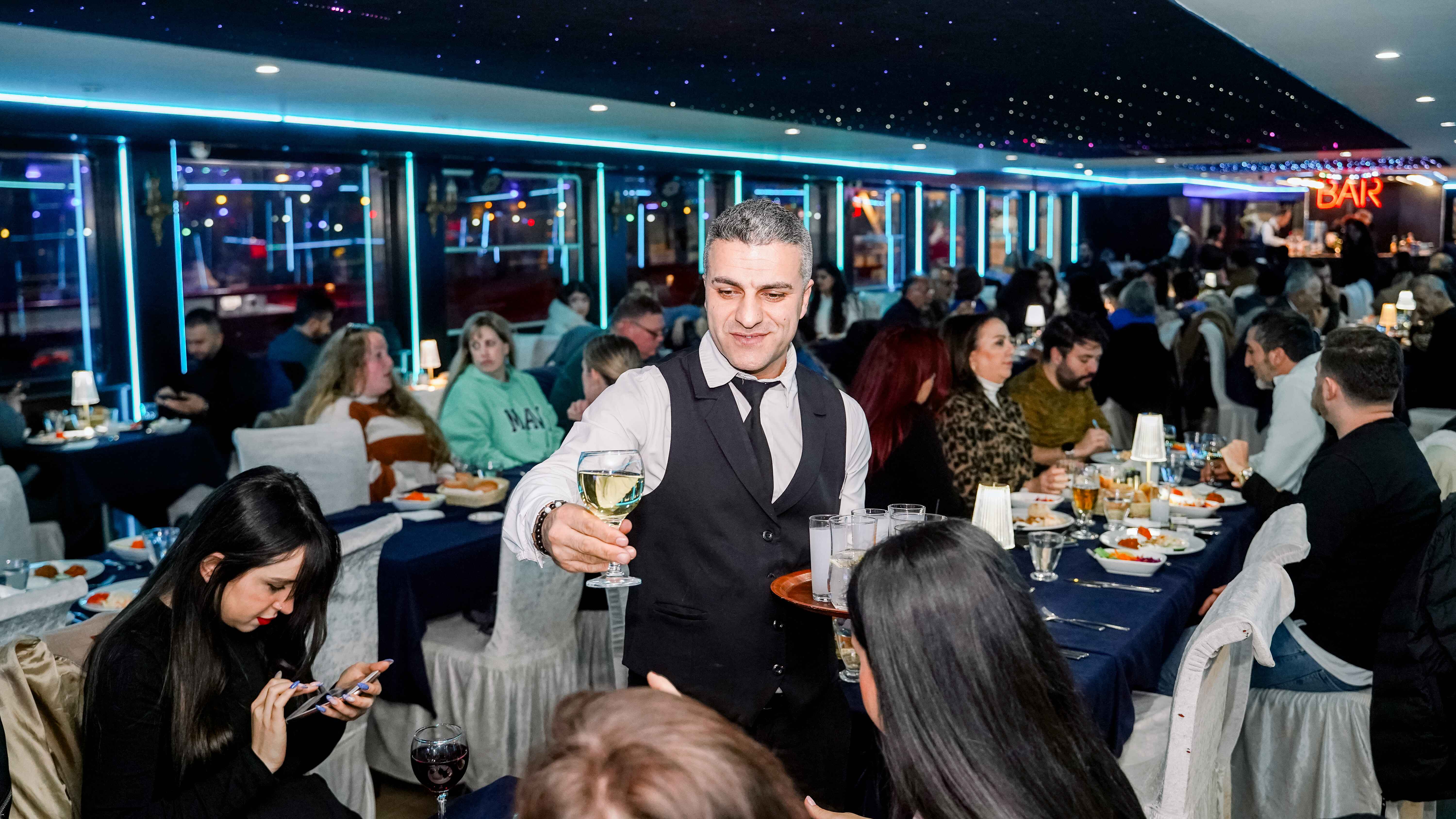 Glow Package 3 : Bosphorus Dinner Cruise with Turkish Night Show - VIP (FRONT) TABLE - NON ALCOHOL
